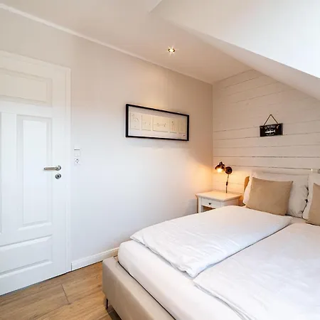 Haus Am Siel 01, Zentral Mit Eigenem Steg Holiday home *